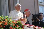 060910nt_papst_balkon11