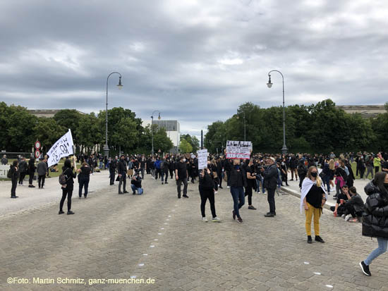 "Silent Protest" am 06-06-2020 auf dem Münchner Königsplatz 200606silent_protest010.jpg