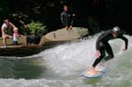 060612eisbal_riversurf05