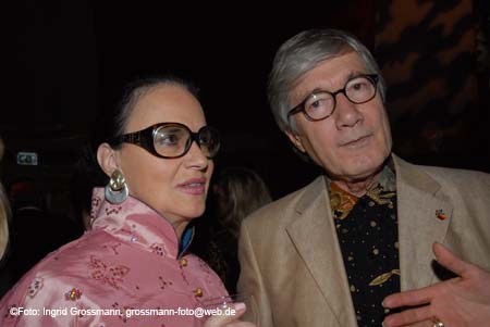 071108afrika_premiere006