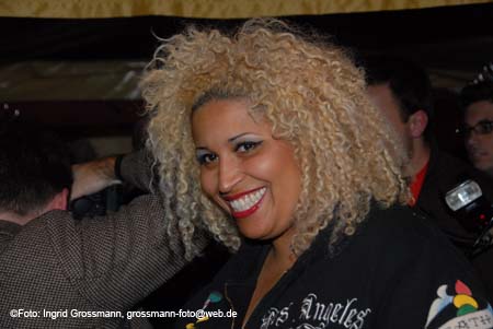 071108afrika_premiere009