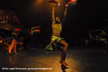 071108afrika_premiere019