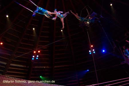 051225circus_krone053