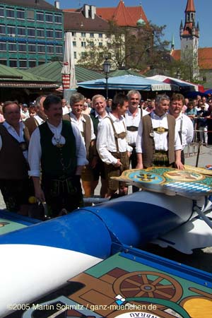 05maibaum_viktualienmarkt39
