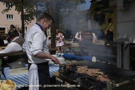 060501brunnwart_maibaum04