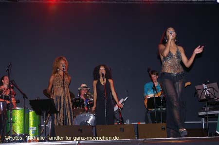 060716world_inline402