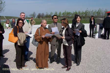 050428buga_religio01