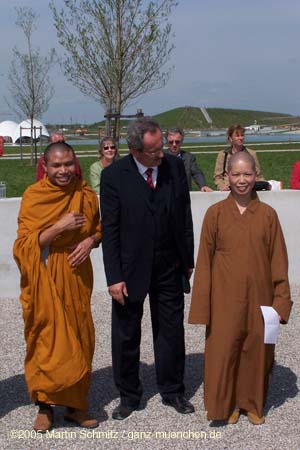 050428buga_religio07