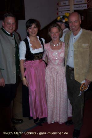050422nacht_tracht007
