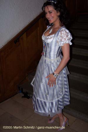 050422nacht_tracht010