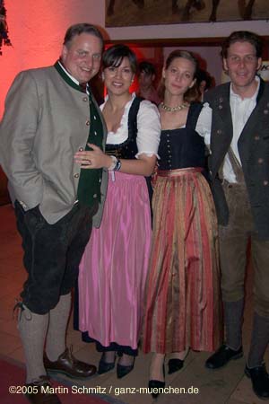 050422nacht_tracht014