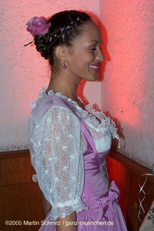 050422nacht_tracht035