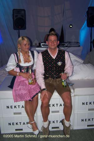 050422nacht_tracht085