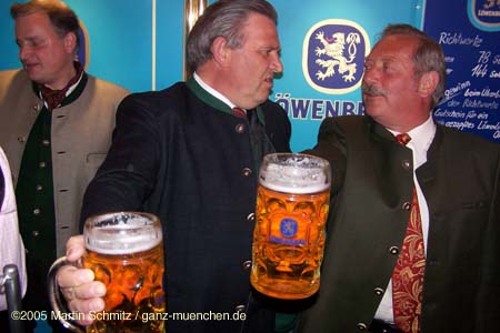 050422nacht_tracht093