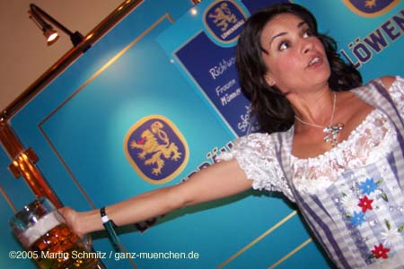 050422nacht_tracht110