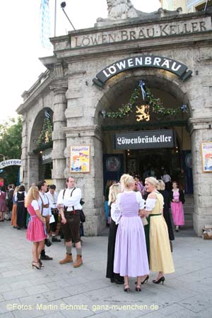 060519nacht_tracht04