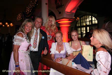 060519nacht_tracht10