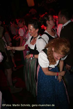 060520nacht_tracht93