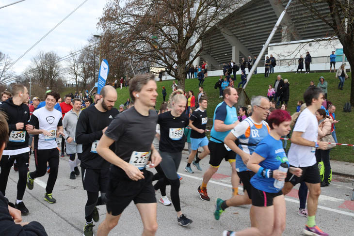 221231silvesterlauf10k048