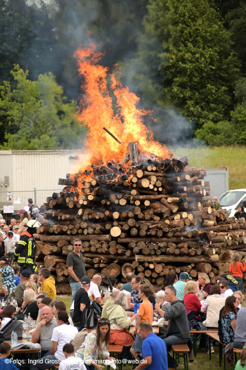 Impressionen Sonnwendfeuer Taufkirchen 2024 am 14.06.2024 240614ig-taufkirchen006