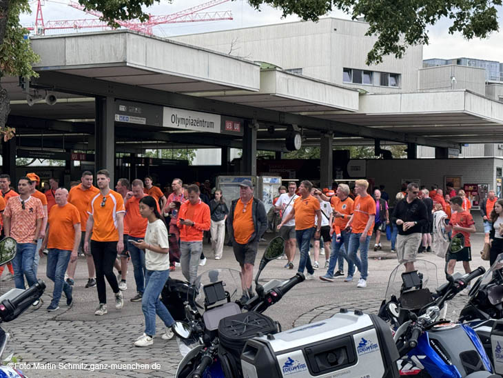 240702dutch-fanwalk001