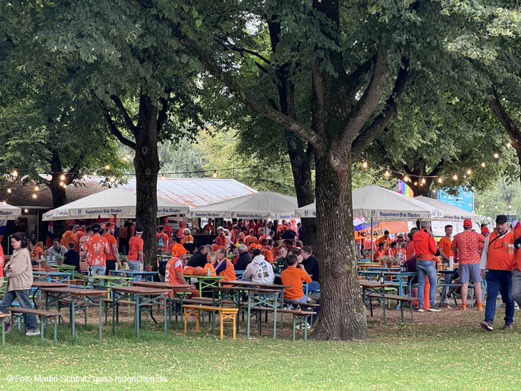 24079dutch-fanwalk003