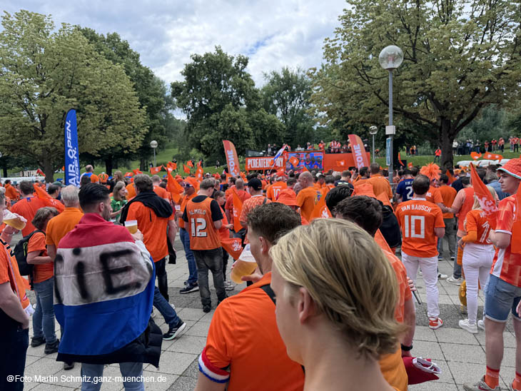 24079dutch-fanwalk004