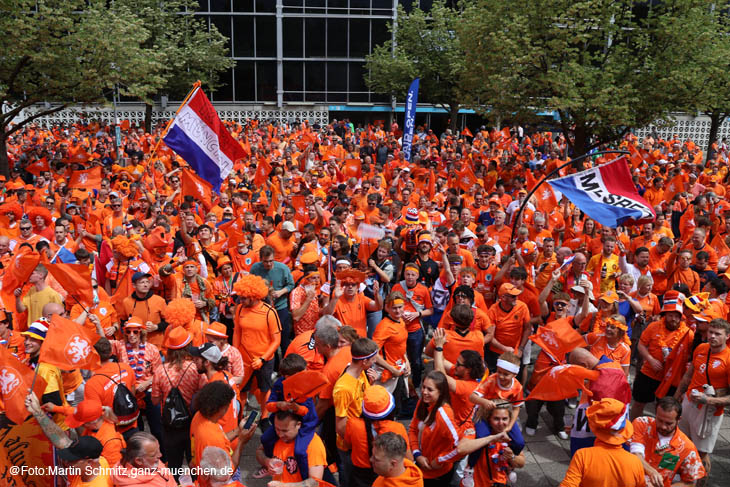 24079dutch-fanwalk015