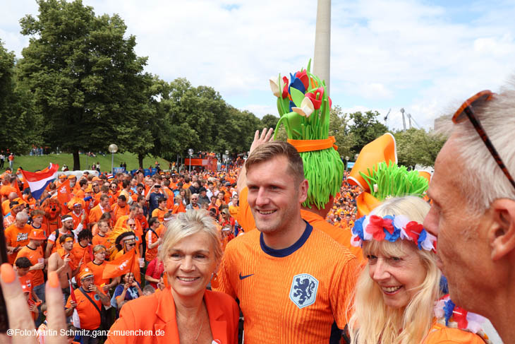 24079dutch-fanwalk017