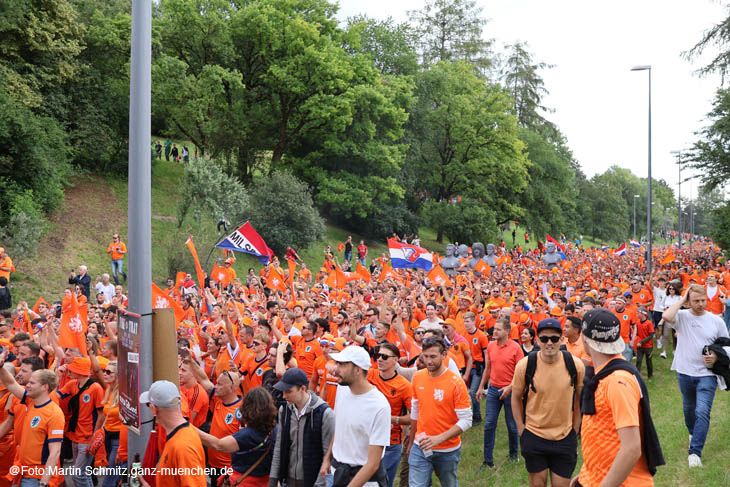 24079dutch-fanwalk044