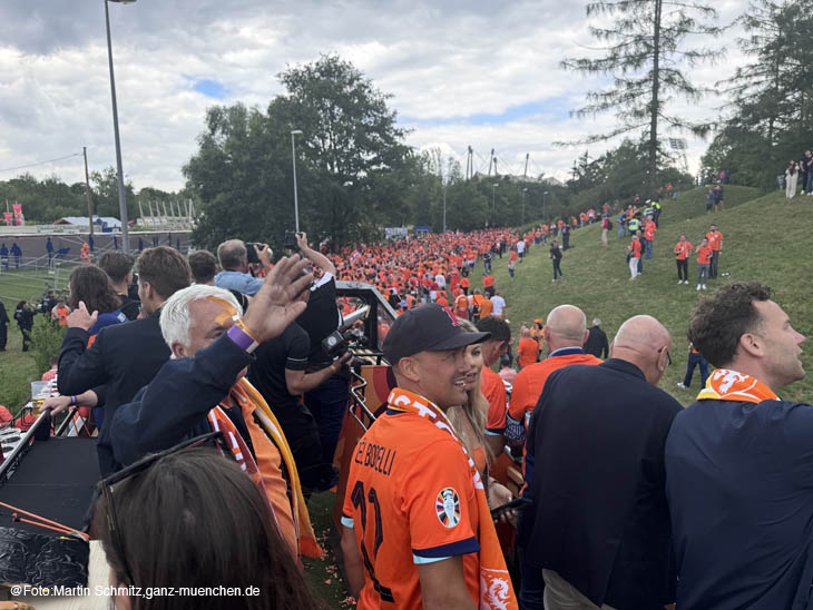 24079dutch-fanwalk050