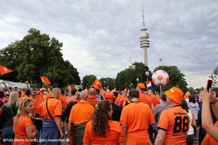 24079dutch-fanwalk056