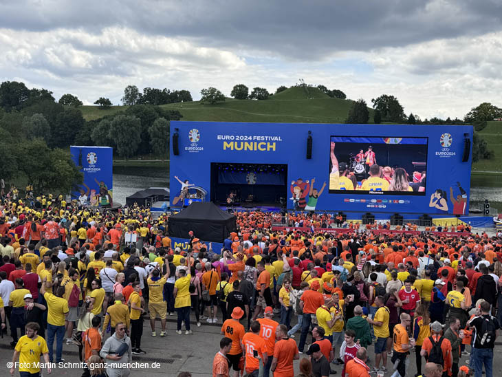 24079dutch-fanwalk070