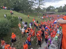 24079dutch-fanwalk053