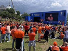 24079dutch-fanwalk060