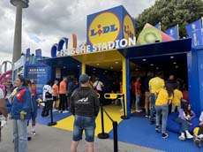 24079dutch-fanwalk074