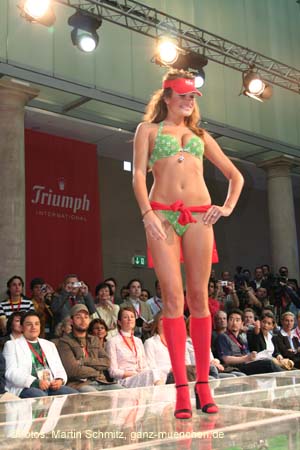 060607triumph_dessous018