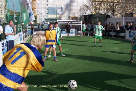 060401hm2_fussball03