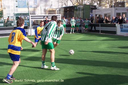 060401hm2_fussball04