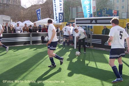 060401hm2_fussball08