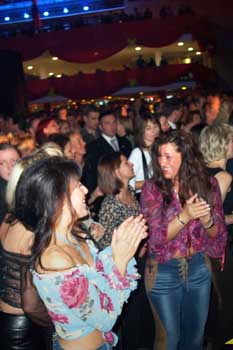 gastroaward02_h133crowd