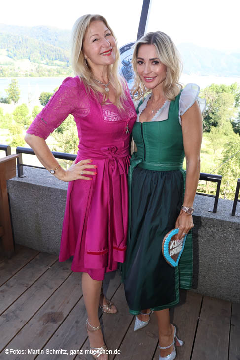 Barbara Osthoff, Kinga Mathe beim lmauftrieb Summer Edition 2024 auf Gut Kaltenbrunn 240616almauftrieb141.jpg (©Foto:Martin Schmitz)