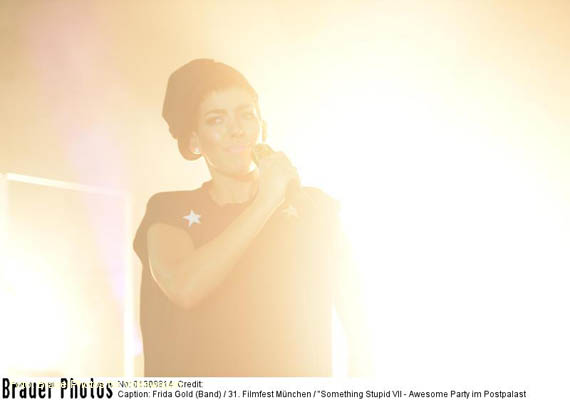 130704something_stupid35