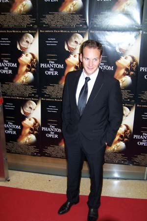 Patrick Wilson @ Phantom of the Opera / Phantom der Oper Premiere in München 2004 patrick_wilson_phantom_der_oper_premiere / 041208patrick_wilson05