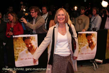 061011crowe_premiere25