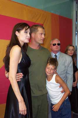 Angelina Jolie, Til Schwaiger & Schwaigers Sohn Valentin