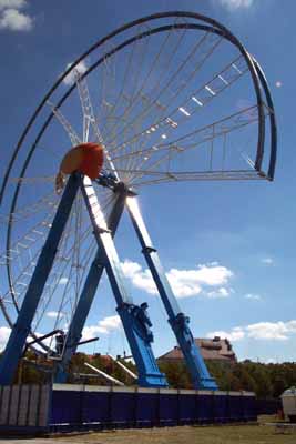 030903wiesnaufbau2_h030003