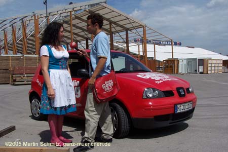 050726wiesn_aufbau01