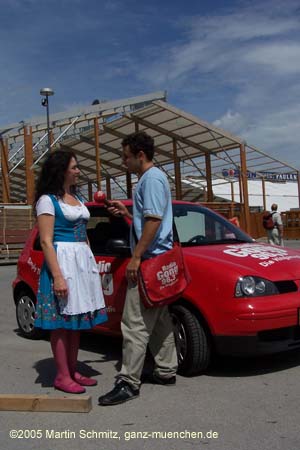 050726wiesn_aufbau02