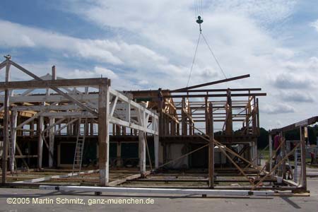 050726wiesn_aufbau08